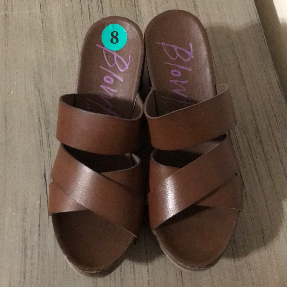 Wedge slip ons